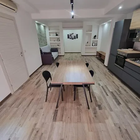 Apartment Civico 1 *